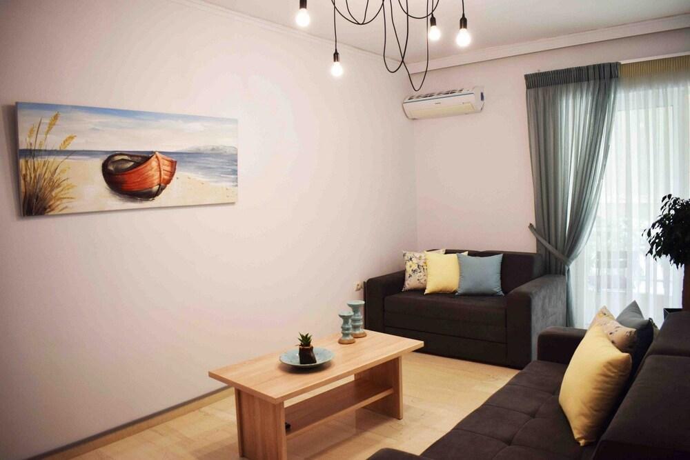 Angella House Daire Resmo Dış mekan fotoğraf